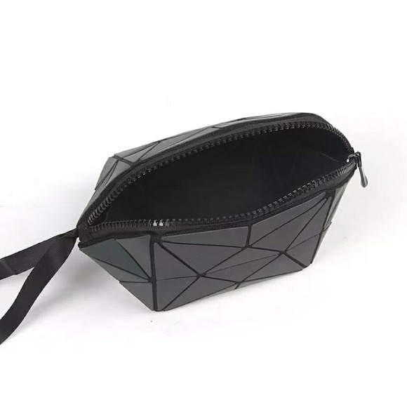 Geometric Cosmetic Case - Picture 5 of 8